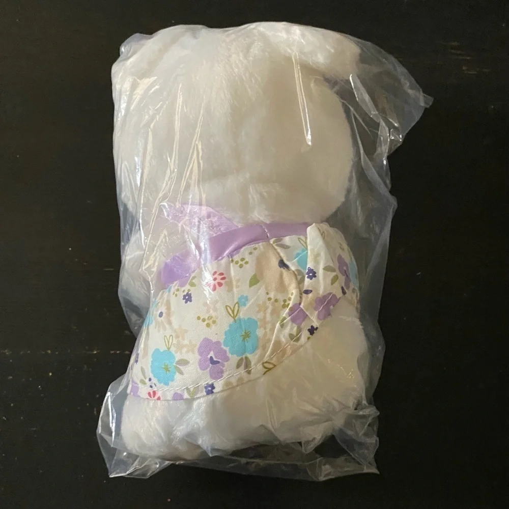 NWT PLUSH  BUNNY